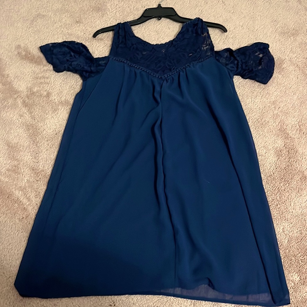 Off the shoulder short sleeve dress